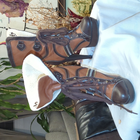 Derion Platform Stiletto Boots - Picture 1 of 11